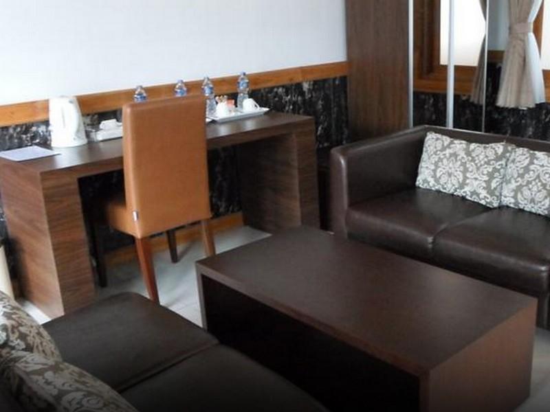 Oyo 1210 Nice Guesthouse Бандунг Экстерьер фото