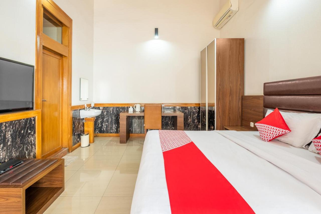 Oyo 1210 Nice Guesthouse Бандунг Экстерьер фото
